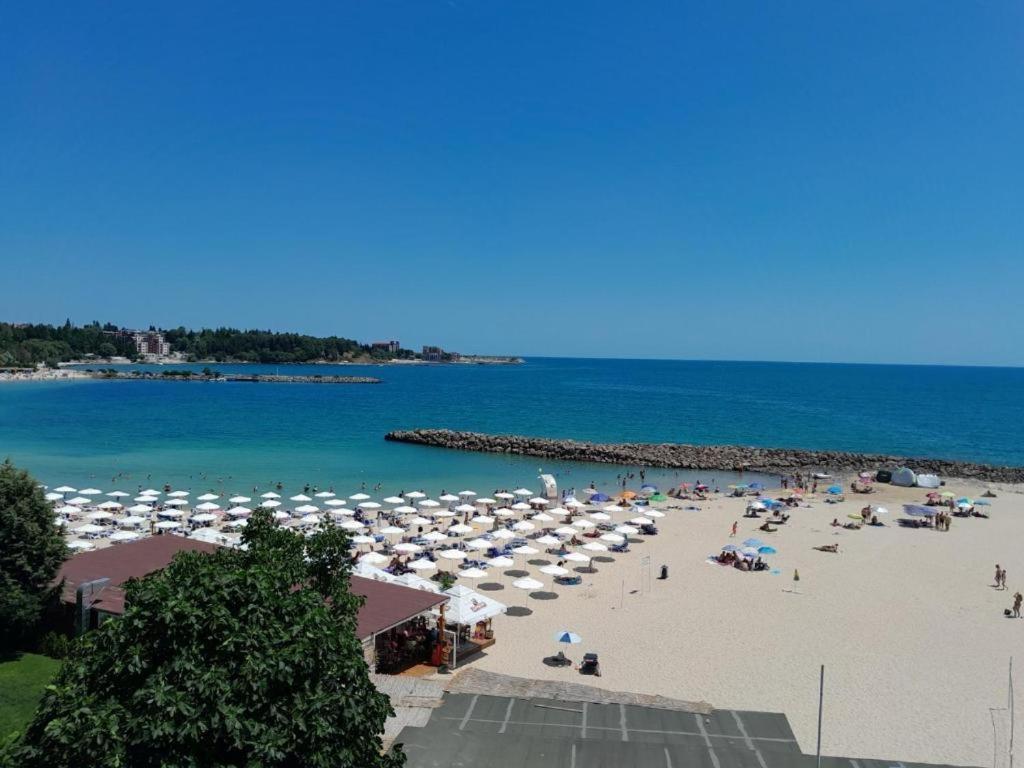 Къща За Гости Карел Νεσέμπαρ Εξωτερικό φωτογραφία