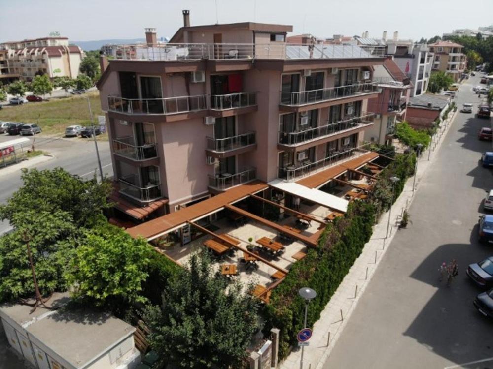 Къща За Гости Карел Νεσέμπαρ Εξωτερικό φωτογραφία
